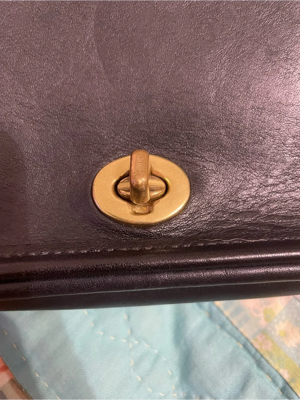 Vintage Coach 9755 Pocket purse black leather